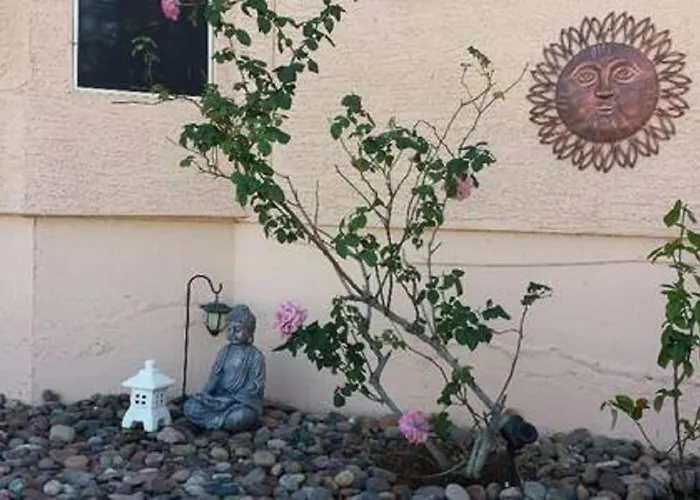 Glendale Arizona Lakeside Property